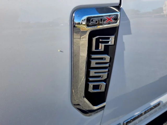 Used 2021 White Ford XL image 10