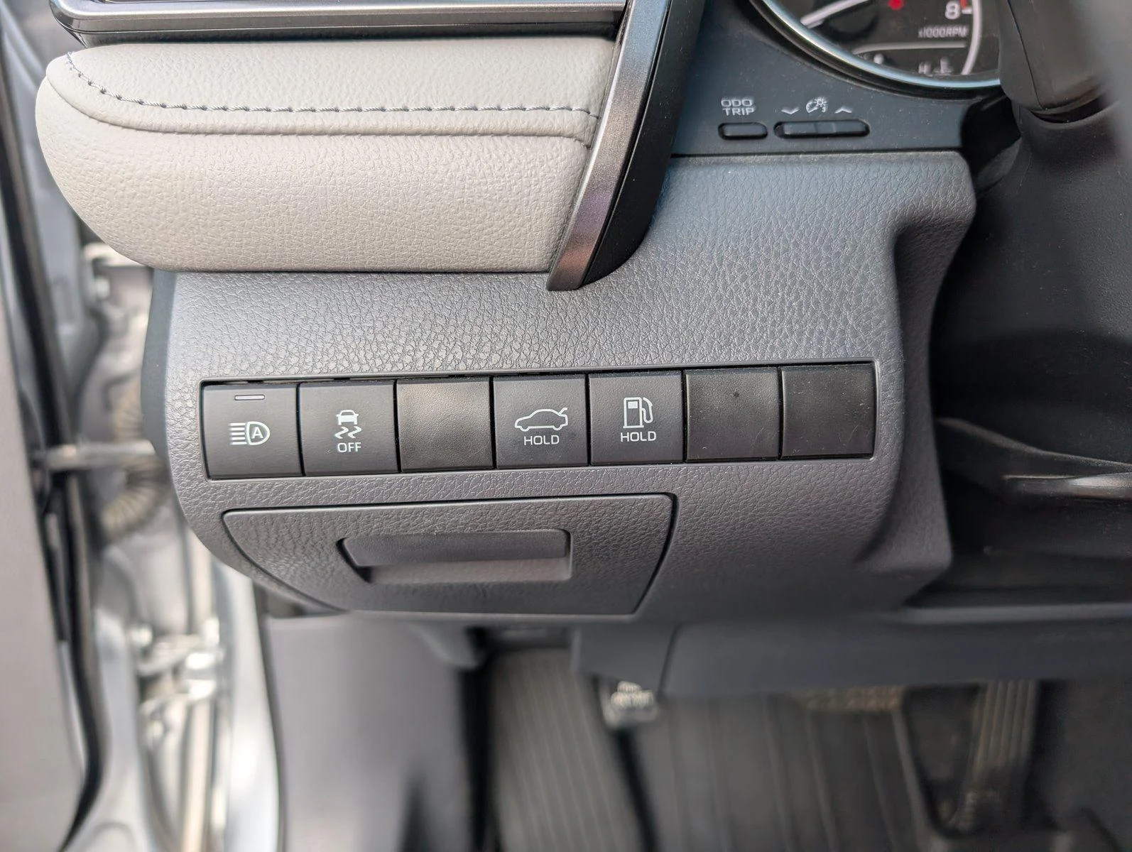 Used 2024 Celestial Silver Metallic Toyota LE image 26
