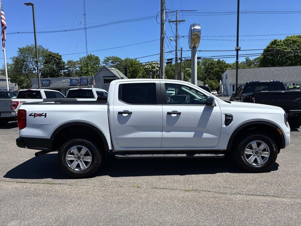 Used 2025 White Ford XL image 8
