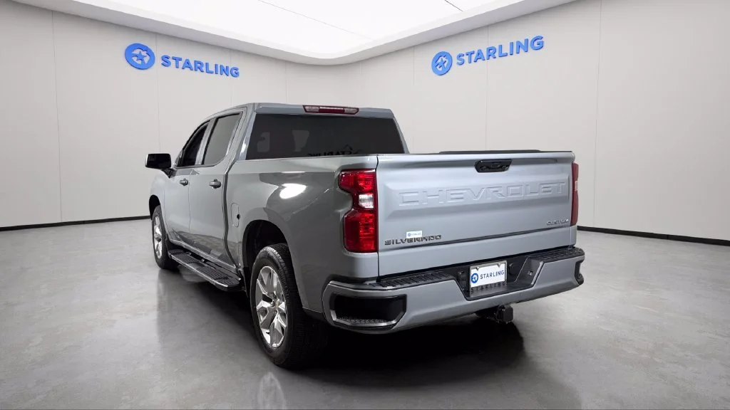 Used 2025 Slate Gray Metallic Chevrolet Custom image 7