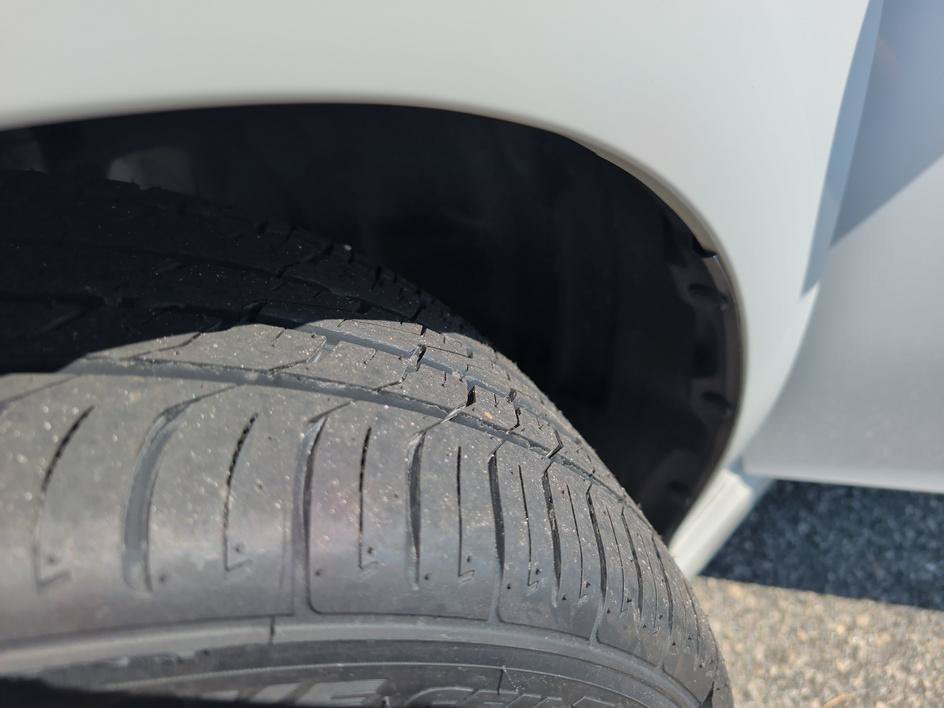 Used 2025 Ice Toyota SE image 29