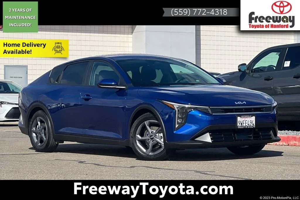2025 Kia K4 LXS AT's photo