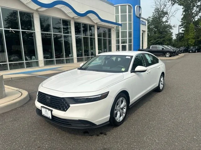 Certified Used 2023 Platinum White Pearl Honda LX image 4