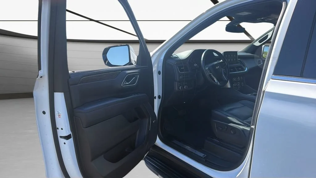 Used 2021 SUMMIT WHITE Chevrolet LT image 12