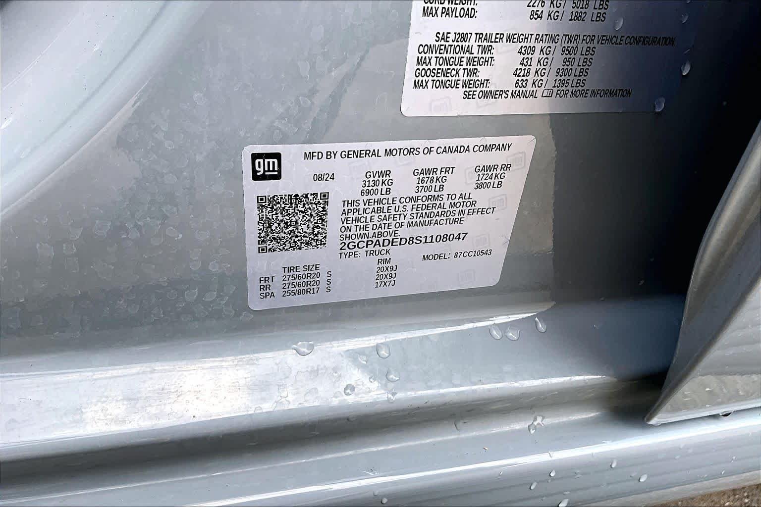 Used 2025 Slate Gray Metallic Chevrolet RST image 34