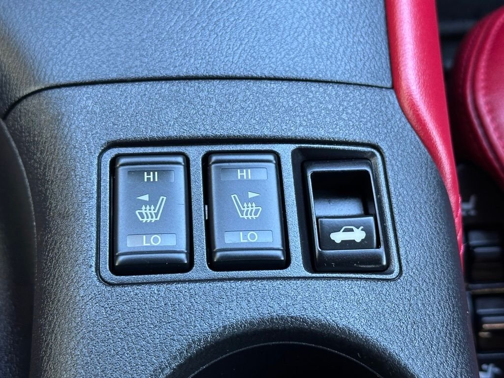 Used 2025 Gray Nissan Performance image 31