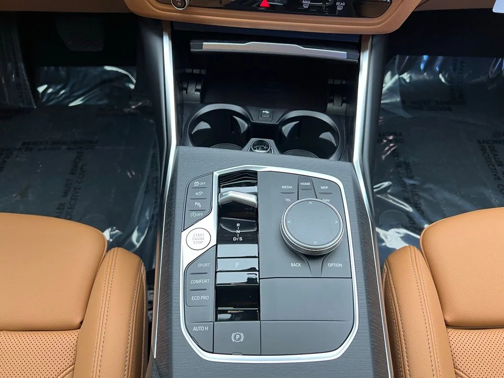 2026 BMW 3 Series 330i - Photo 12