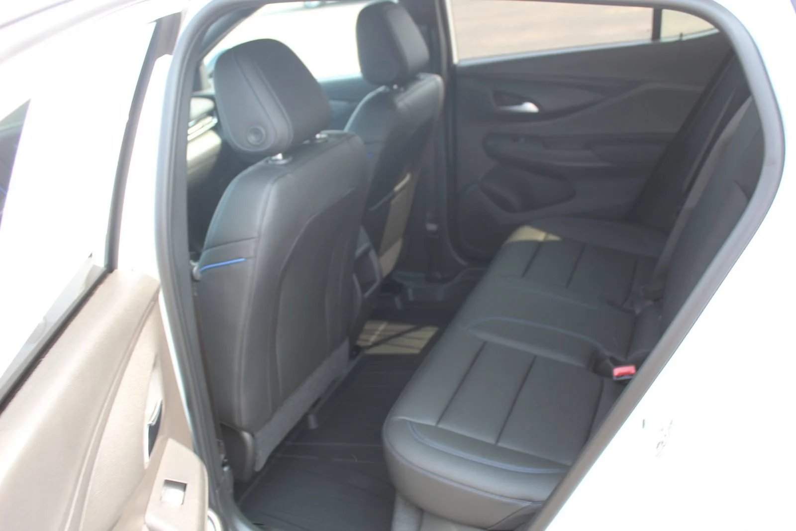 2026 Buick Envista Sport Touring - Photo 8