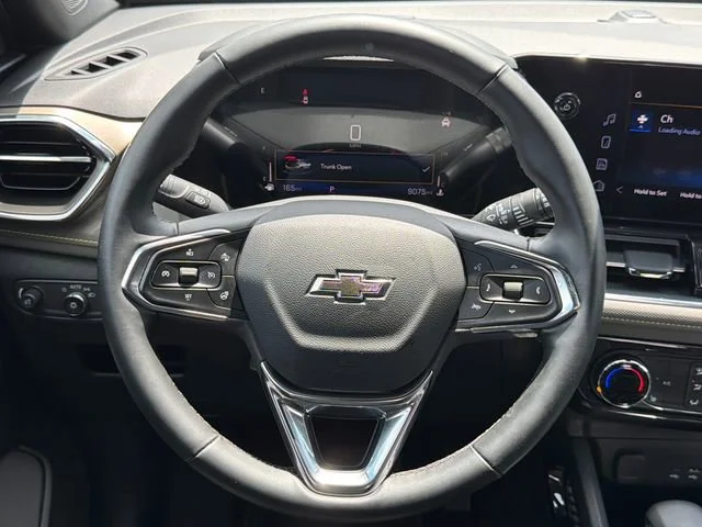 Used 2025 Mosaic Black Metallic Chevrolet ACTIV image 23