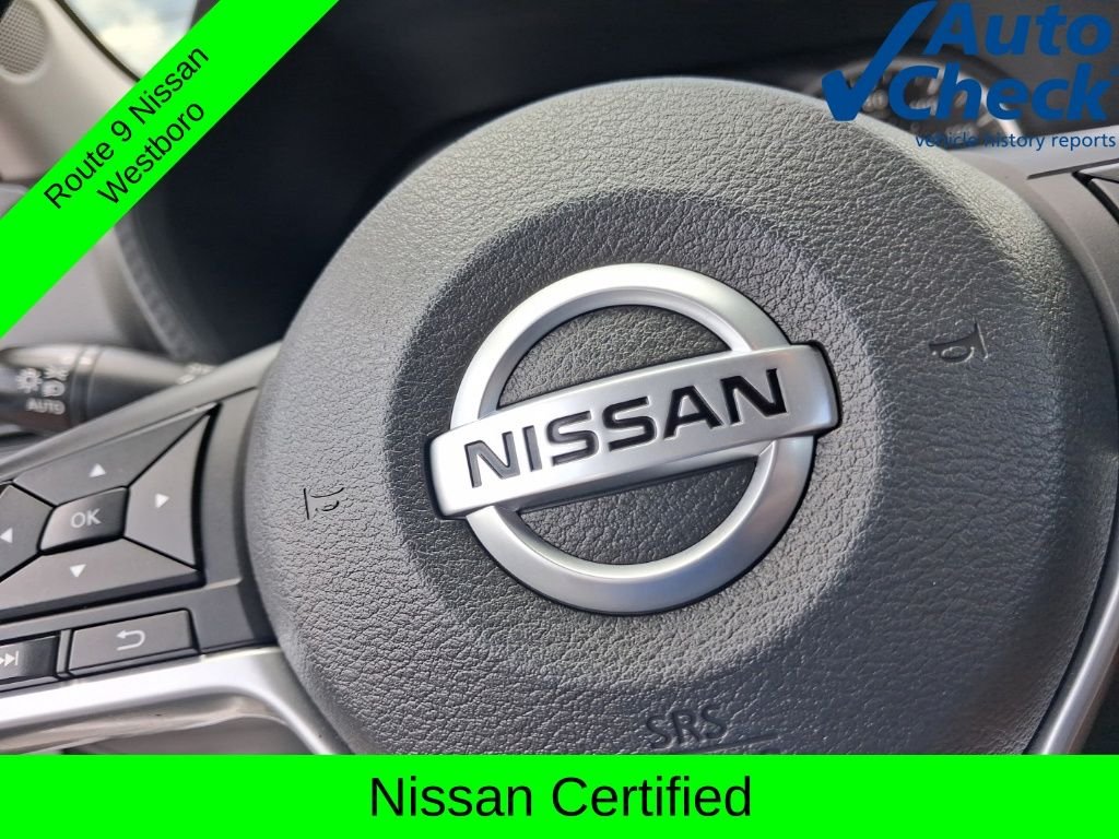 Used 2023 White Nissan S image 23