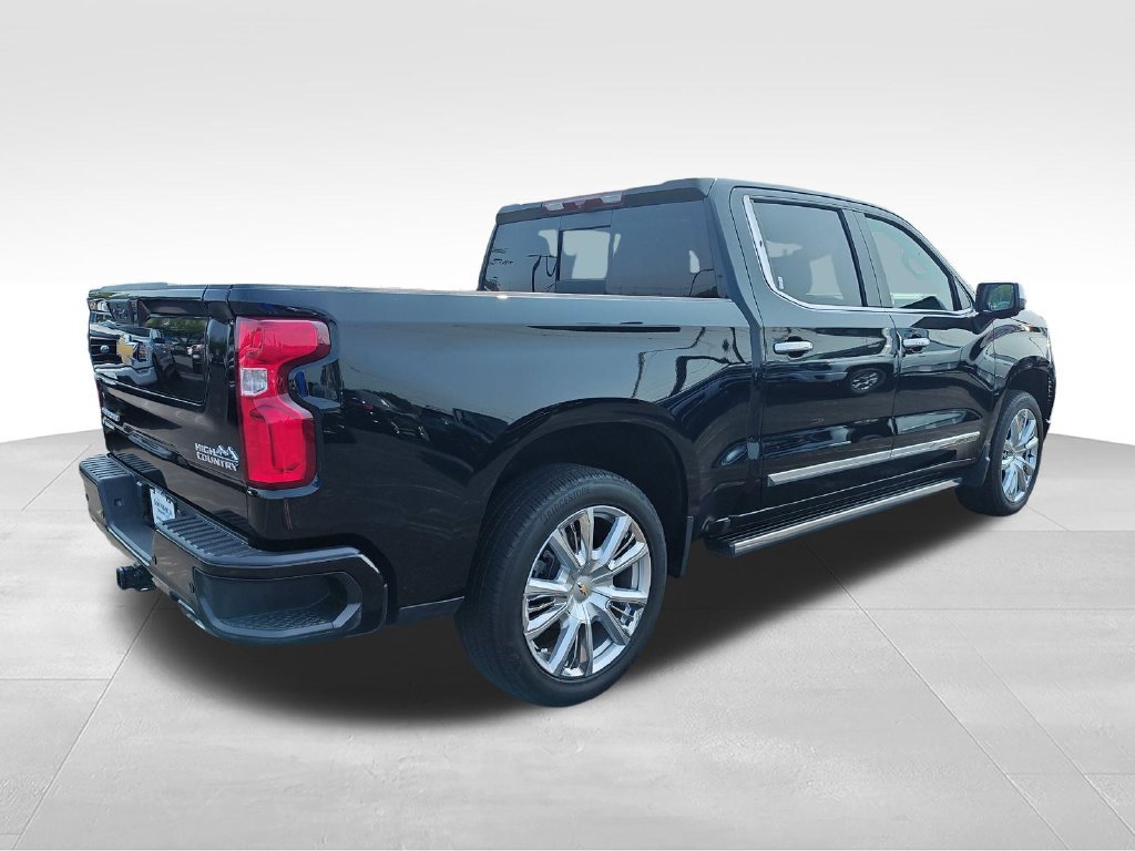 Used 2022 Black Chevrolet High Country image 10
