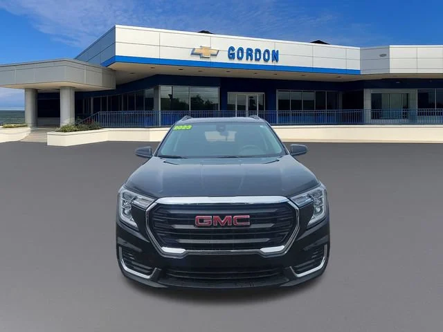 Used 2023 Ebony Twilight Metallic GMC SLE image 9