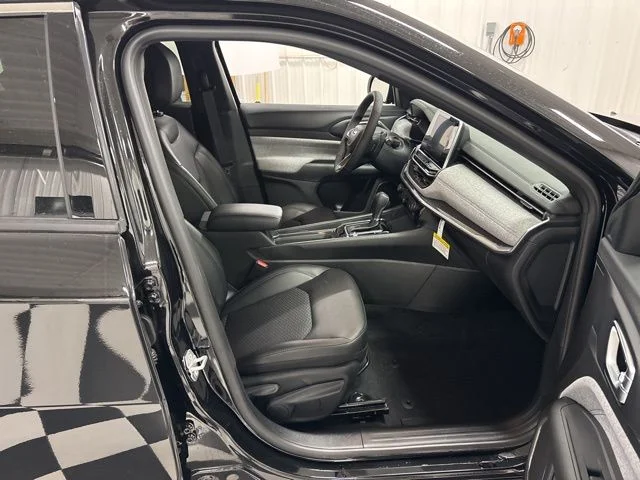 New 2026 Black Jeep Latitude image 28
