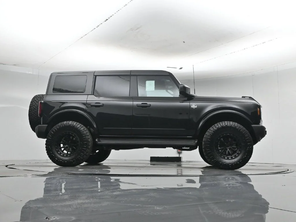 New 2026 Shadow Black Ford Outer Banks image 46
