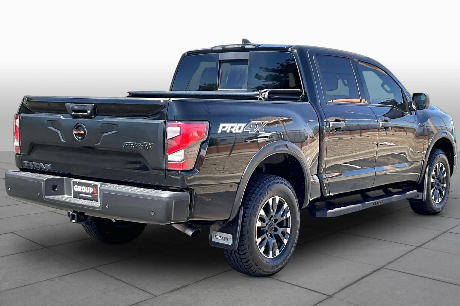 Used 2022 Super Black Nissan PRO-4X image 12