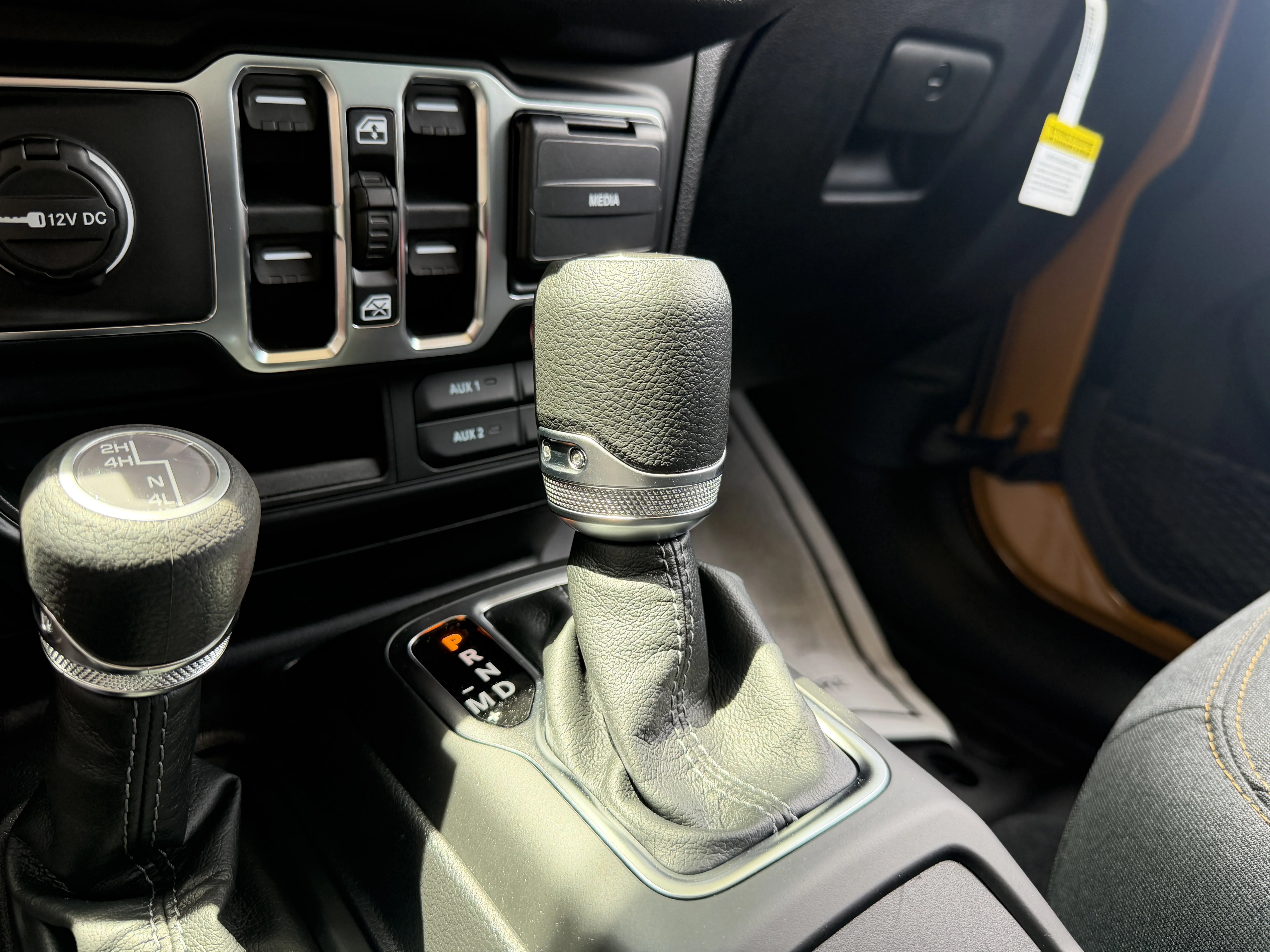 New 2026 Goldilocks Exterior Paint Jeep Sport S image 44