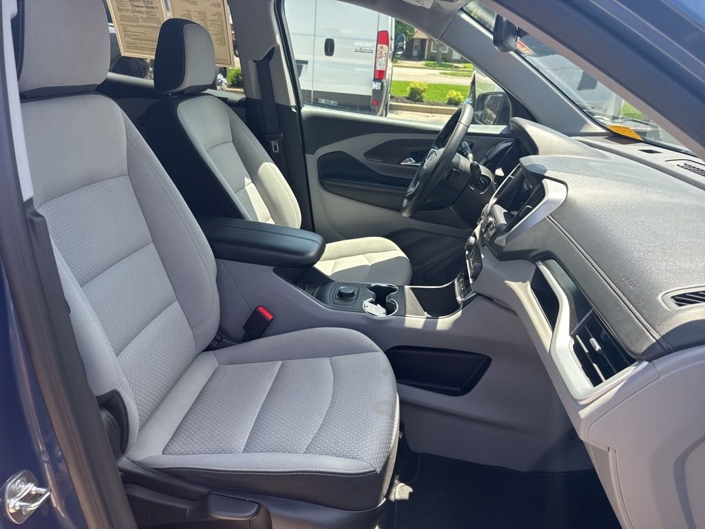 Used 2024 Blue GMC SLE image 12