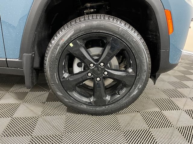 New 2026 Steel Blue Exterior Paint Jeep Limited image 5
