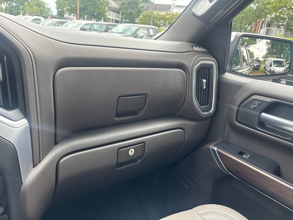 Used 2020 Blue GMC SLT image 17