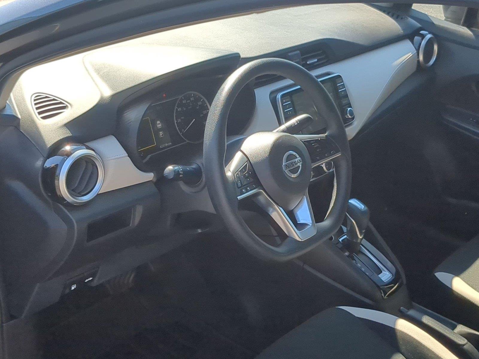 Used 2021 Nissan Versa Sedan SV with VIN 3N1CN8EV3ML925420 for sale in Jackson, TN