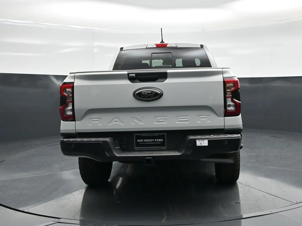 New 2026 Avalanche Ford Lariat image 25