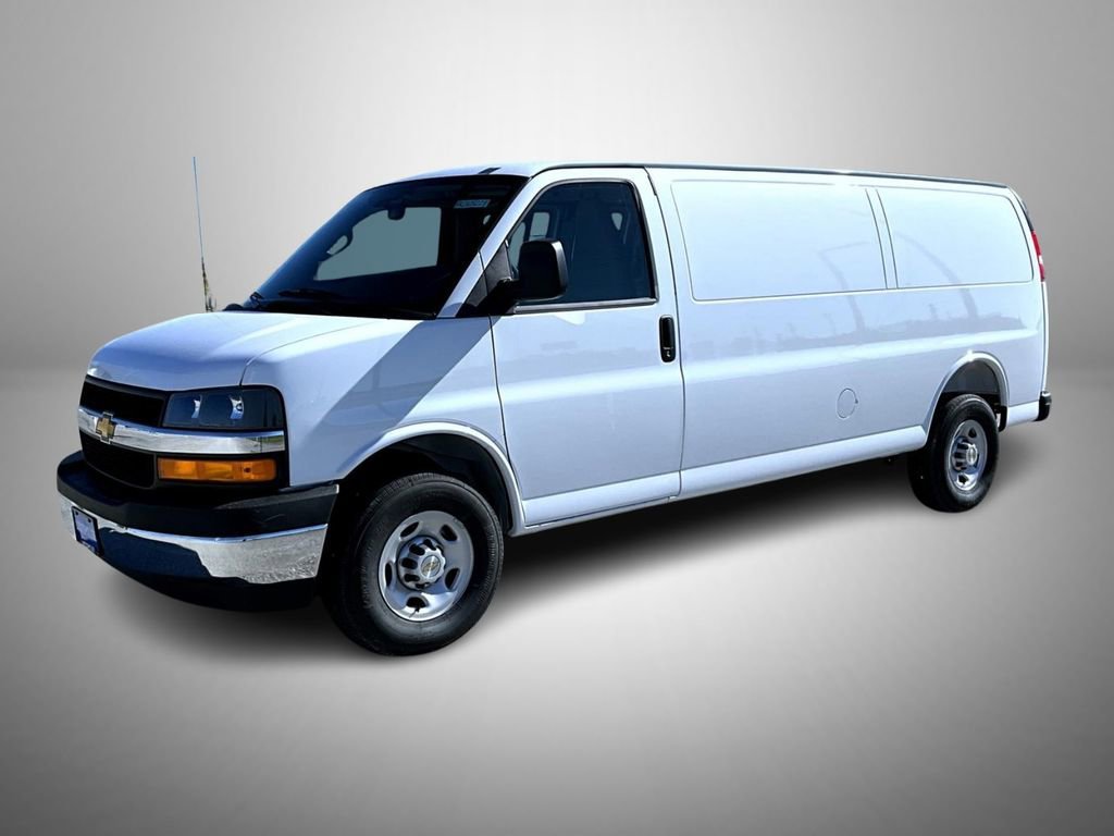 2026 Chevrolet Express 3500 Extended Work Van's photo