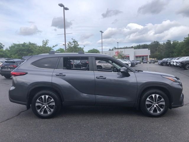Used 2023 Gray Toyota XLE image 2
