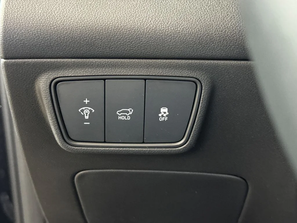 Used 2023 Black Hyundai SEL image 29
