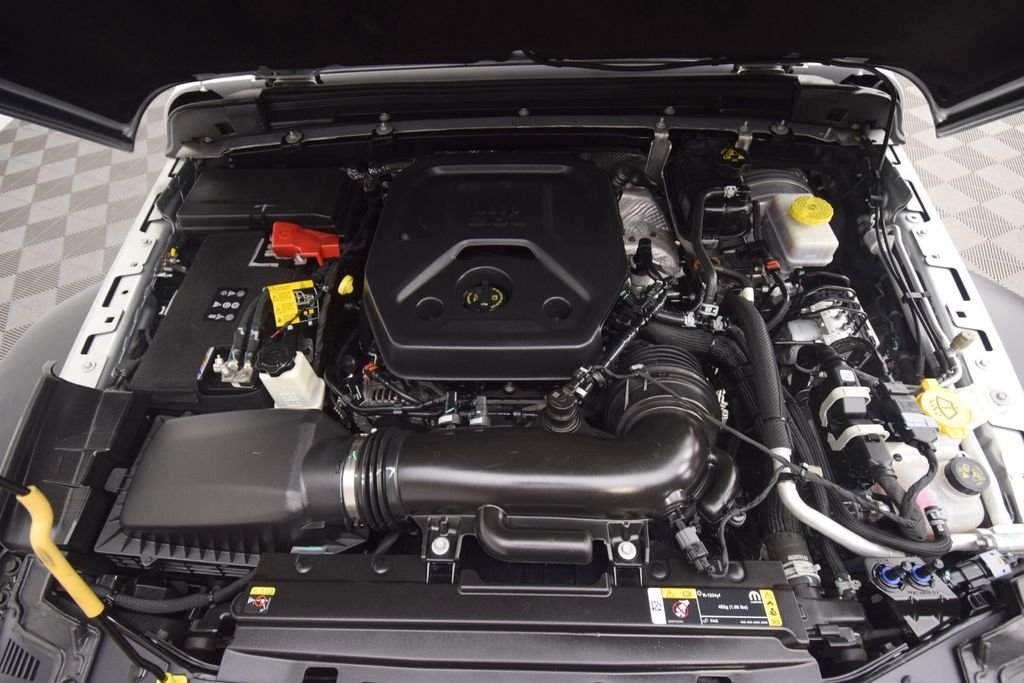 Used 2024 Silver Zynith Clearcoat Jeep Sport S image 26