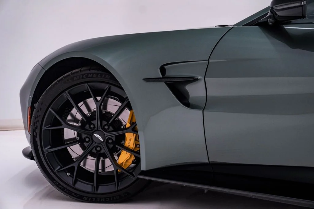 Used 2025 Q Chiltern Green Aston Martin Coupe image 14