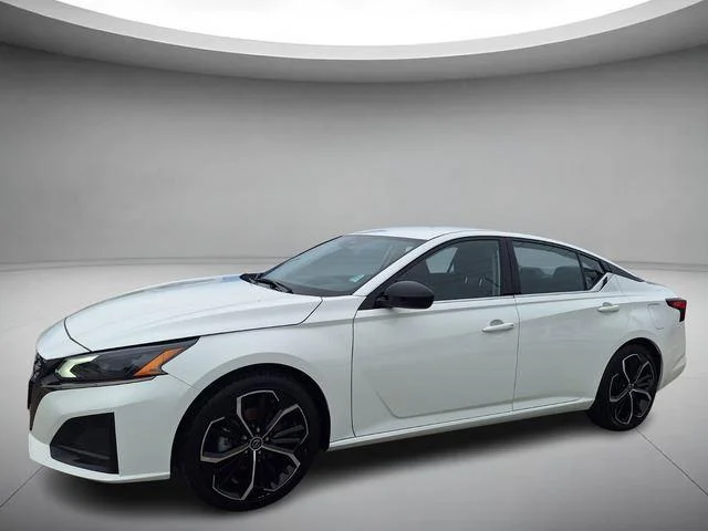 2023 Nissan Altima SR