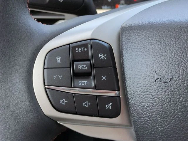 New 2026 Star White Metallic Tri-Coat Ford Active image 24