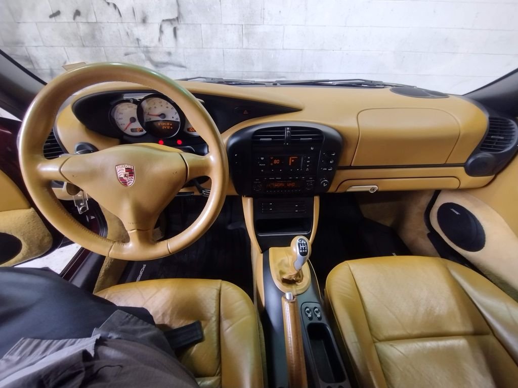 Used 2004  Porsche Base image 32