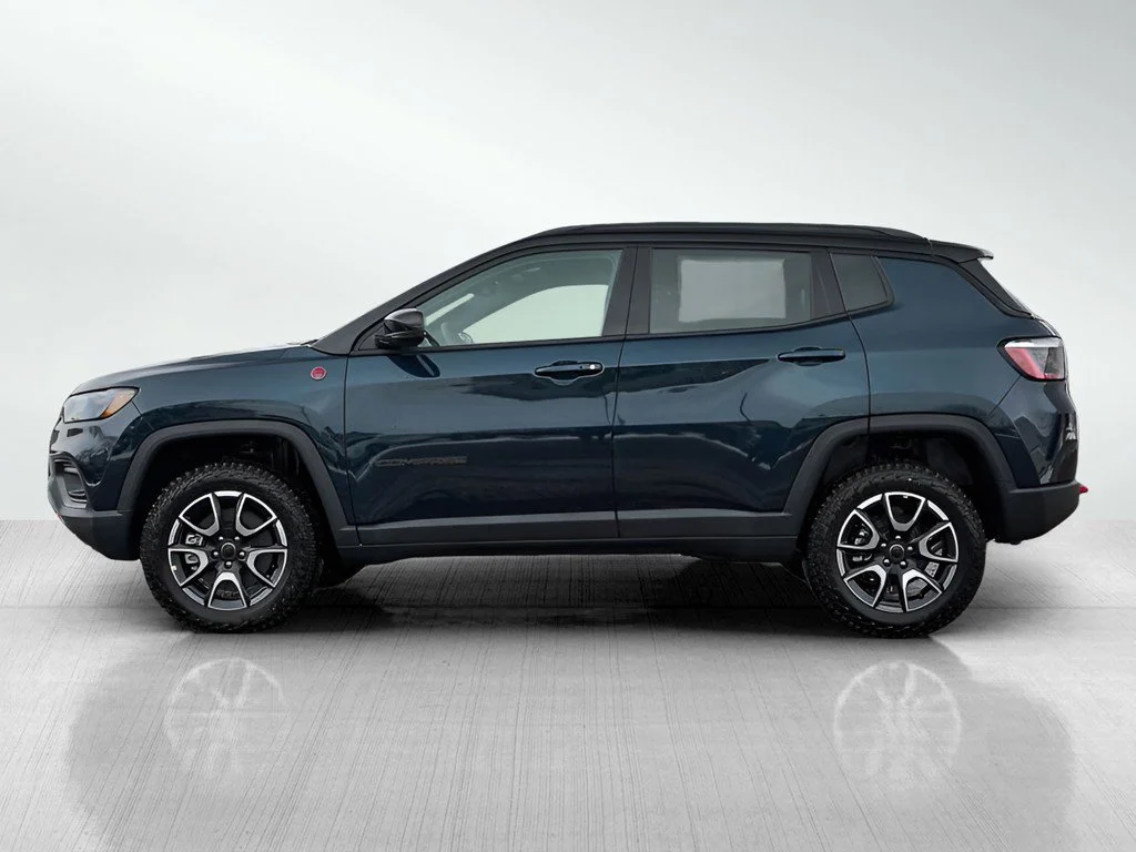 New 2026 Fathom Blue Pearl Coat Jeep Trailhawk image 4