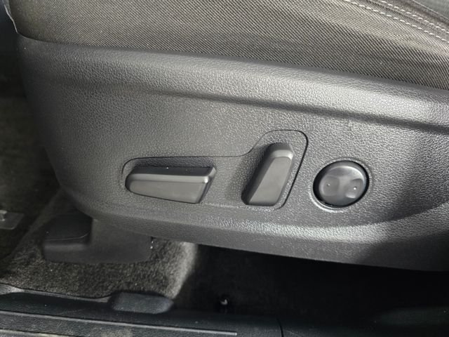 Used 2023 Shimmering Silver Hyundai SEL Convenience image 14