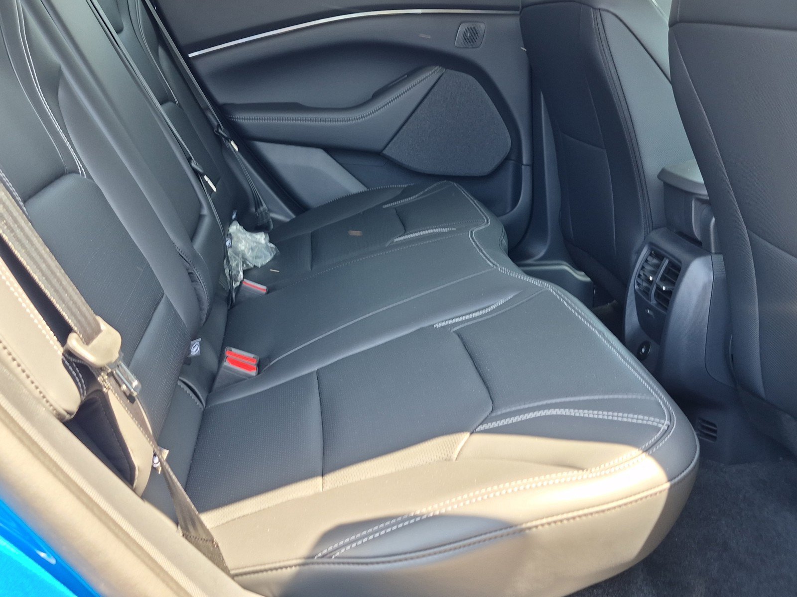New 2026 Velocity Blue Metallic Ford Premium image 9