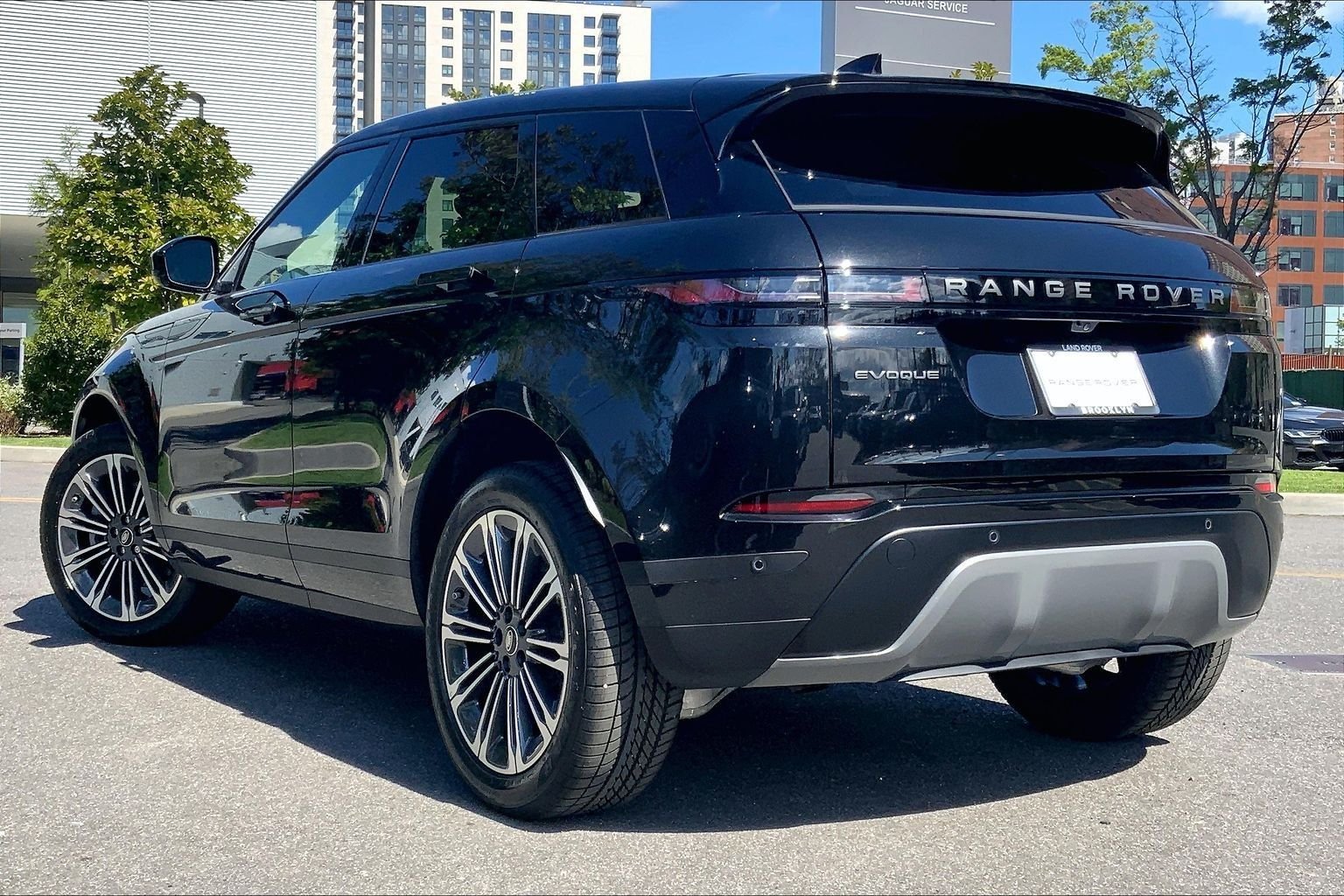 New 2026 Santorini Black Land Rover S image 12