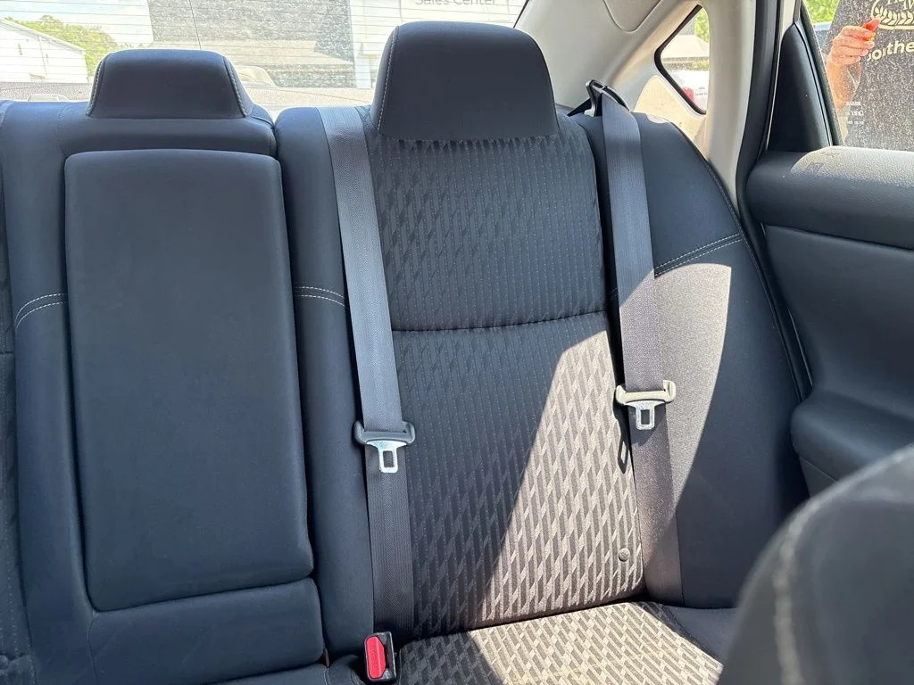 Used 2017 Silver Nissan 2.5 SV image 14