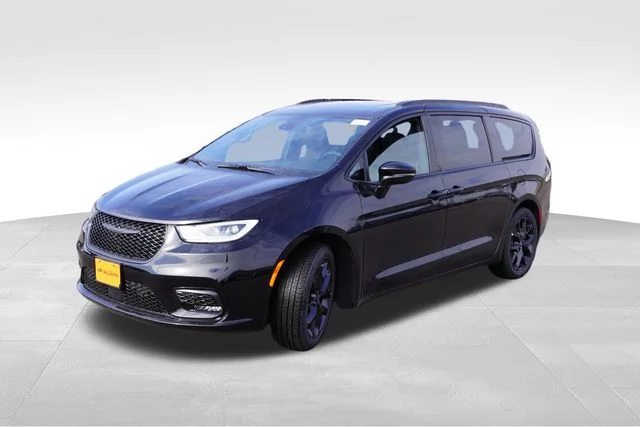 New 2026 Black Chrysler Limited image 8