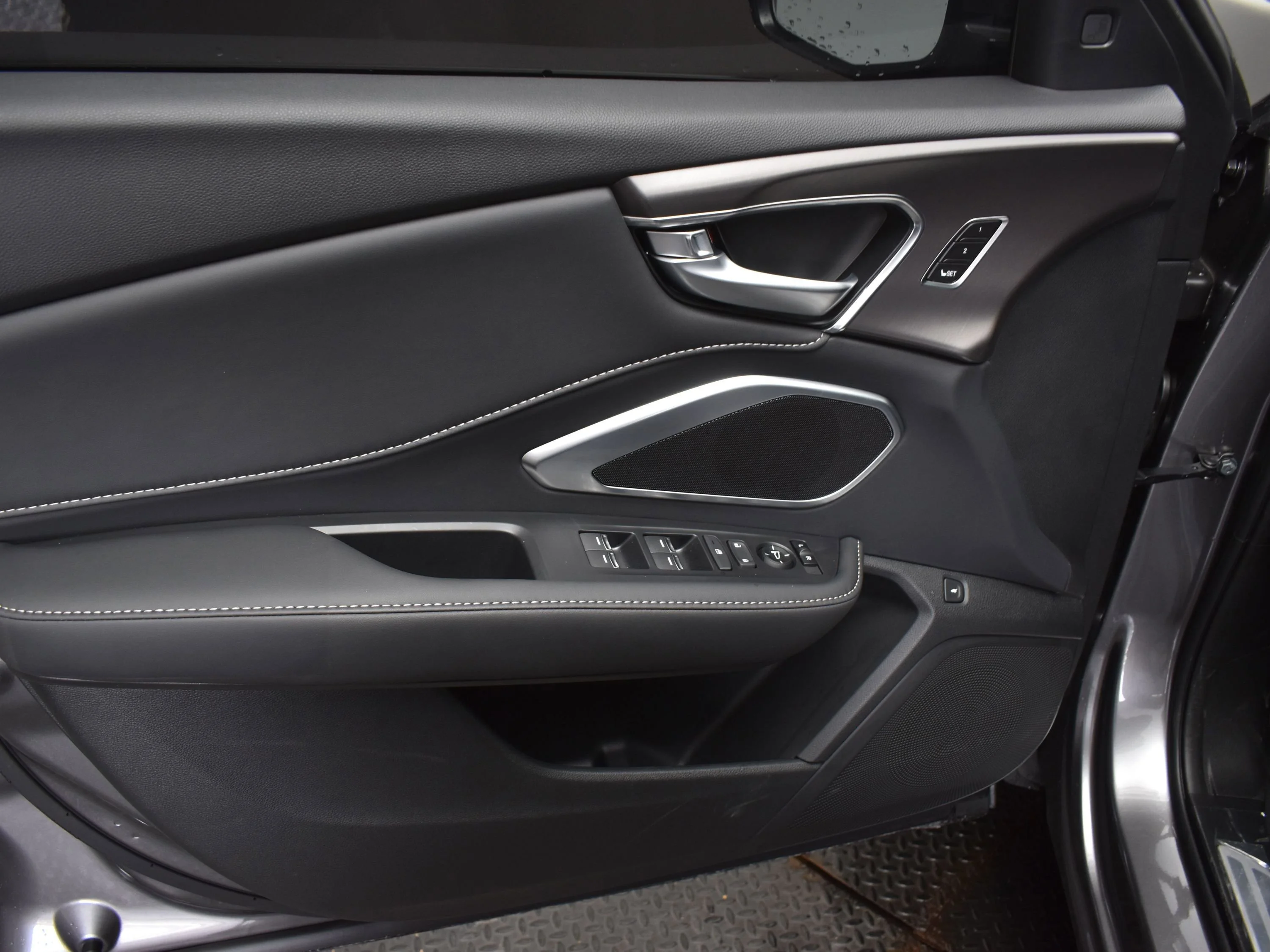 New 2026 Liquid Carbon Metallic Acura 4RDX image 7