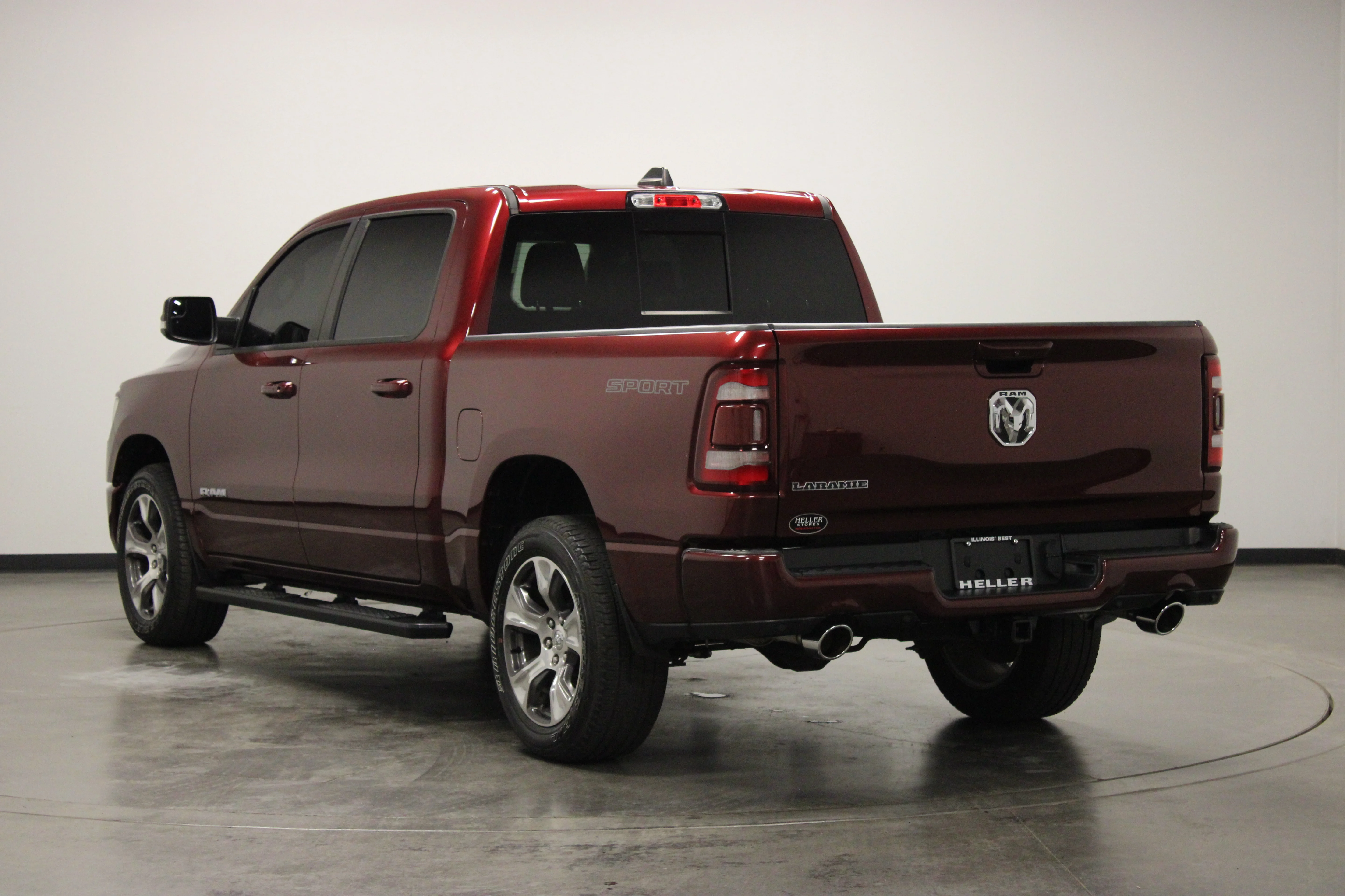 Used 2023 Delmonico Red Pearlcoat Ram Laramie image 6