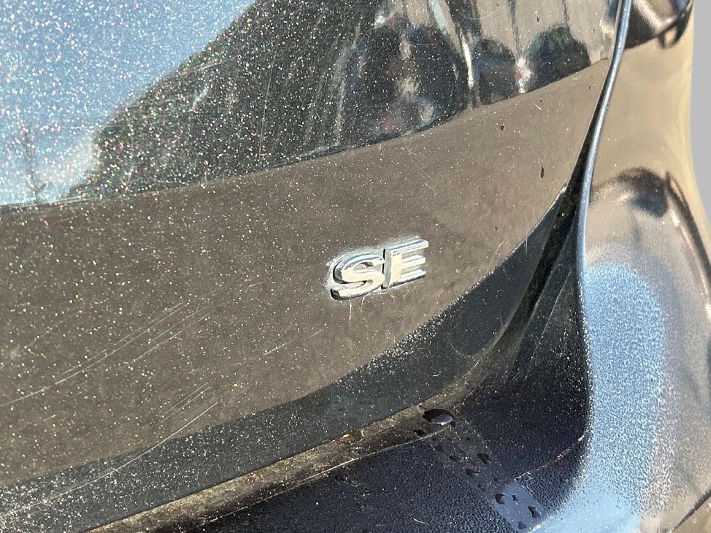 Used 2015 Black Ford SE image 13