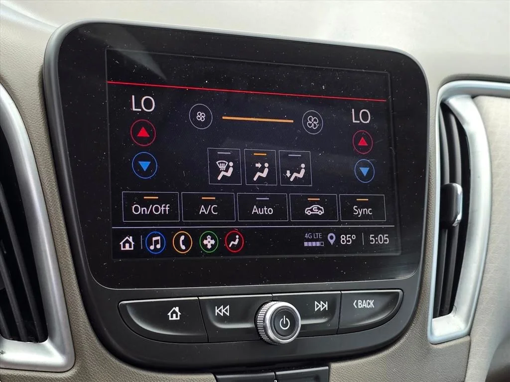 Used 2022 Gray Chevrolet LT image 21