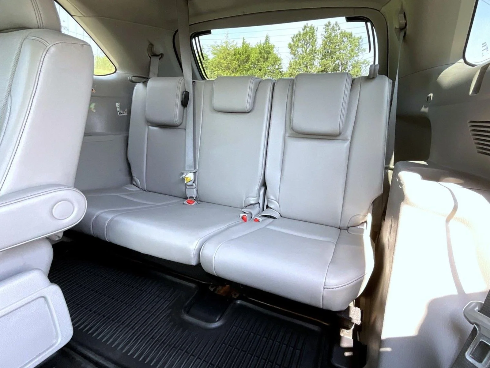 Used 2014 Black Toyota Limited Platinum V6 image 21