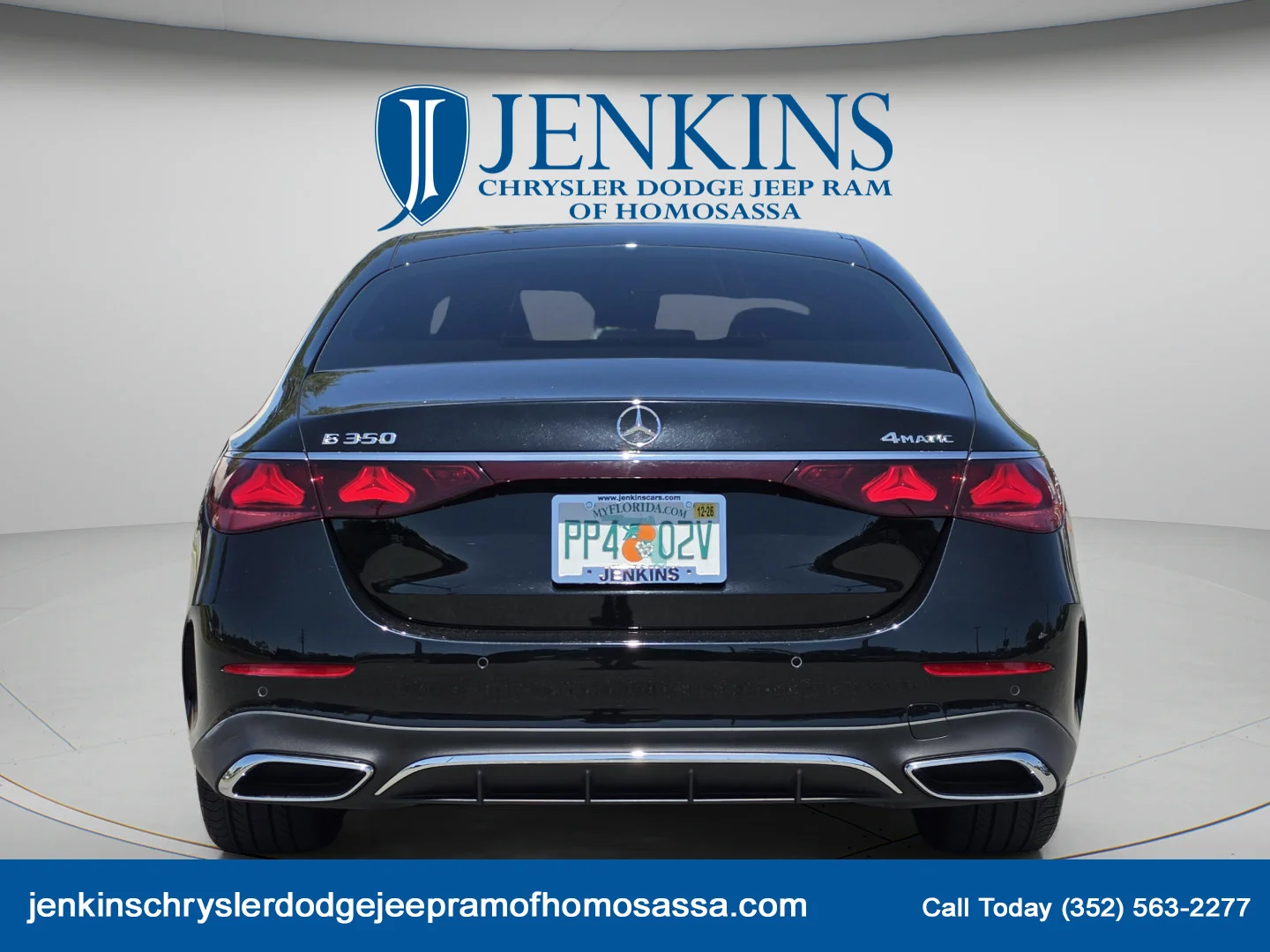 Used 2025 Obsidian Black Metallic Mercedes-Benz E 350 image 5
