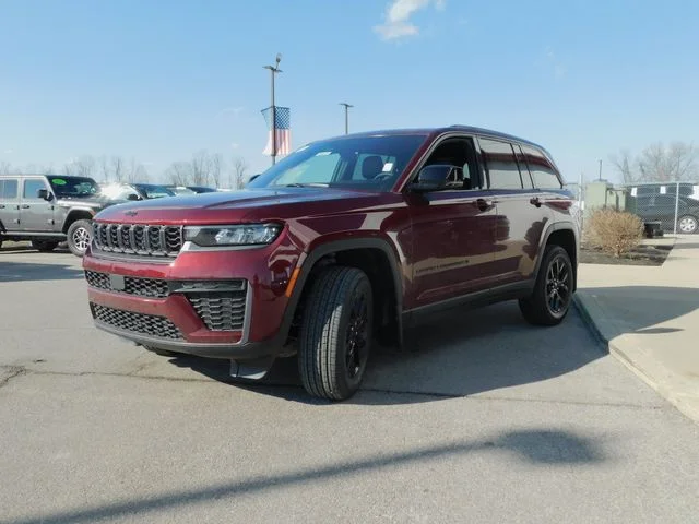 New 2026 Red Jeep Altitude image 4