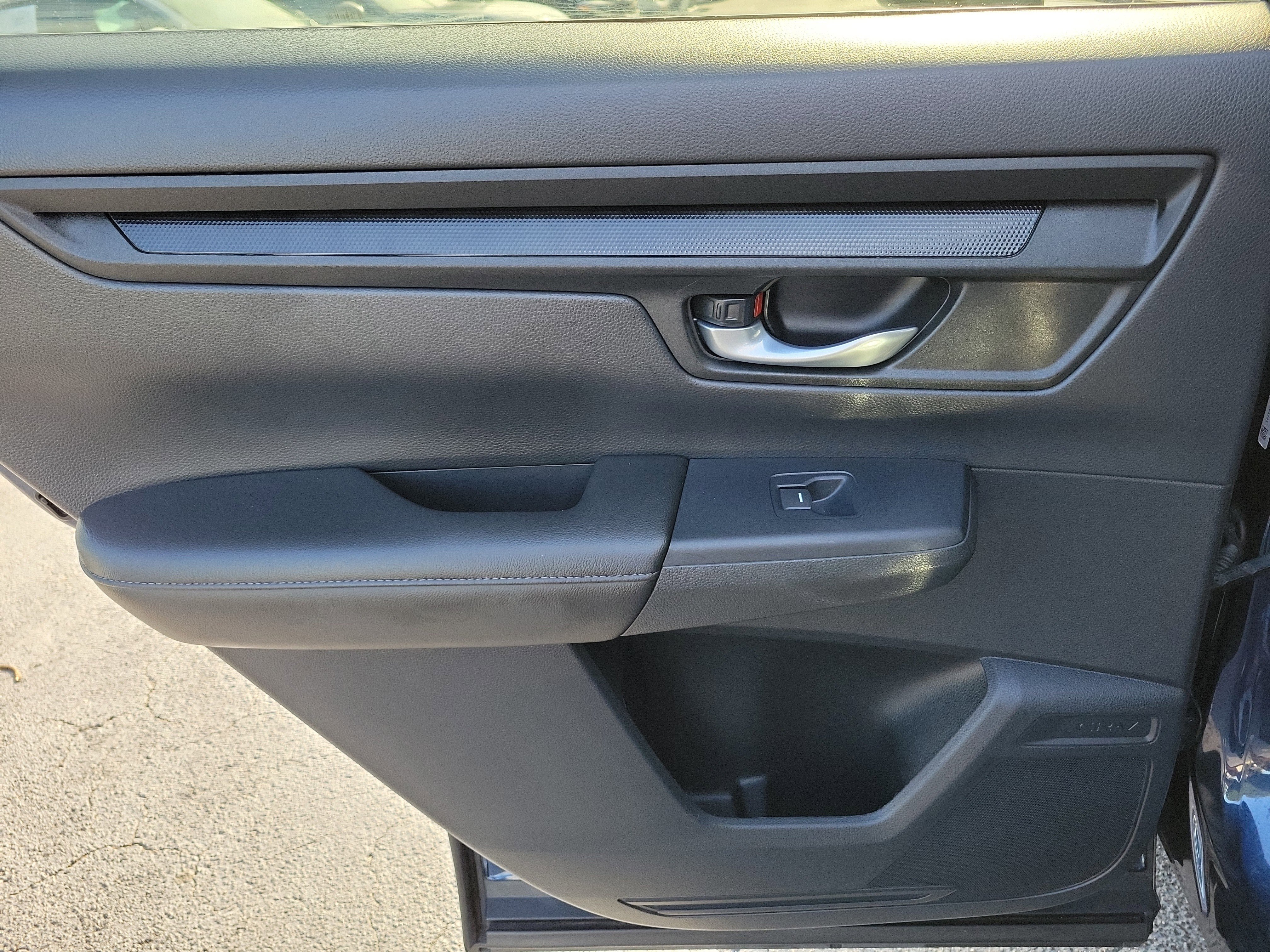 2025 Honda CR-V LX - Photo 43