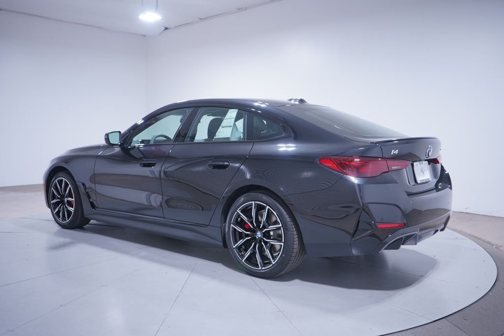 New 2026 Black Sapphire Metallic BMW xDrive40 image 3