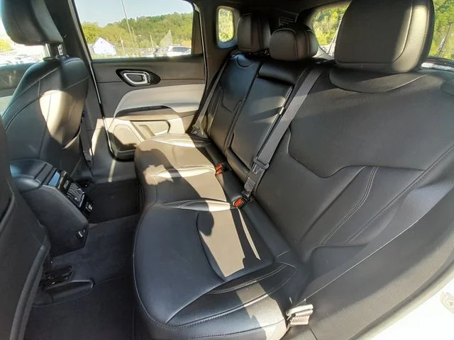 Used 2024 White Jeep Limited image 37