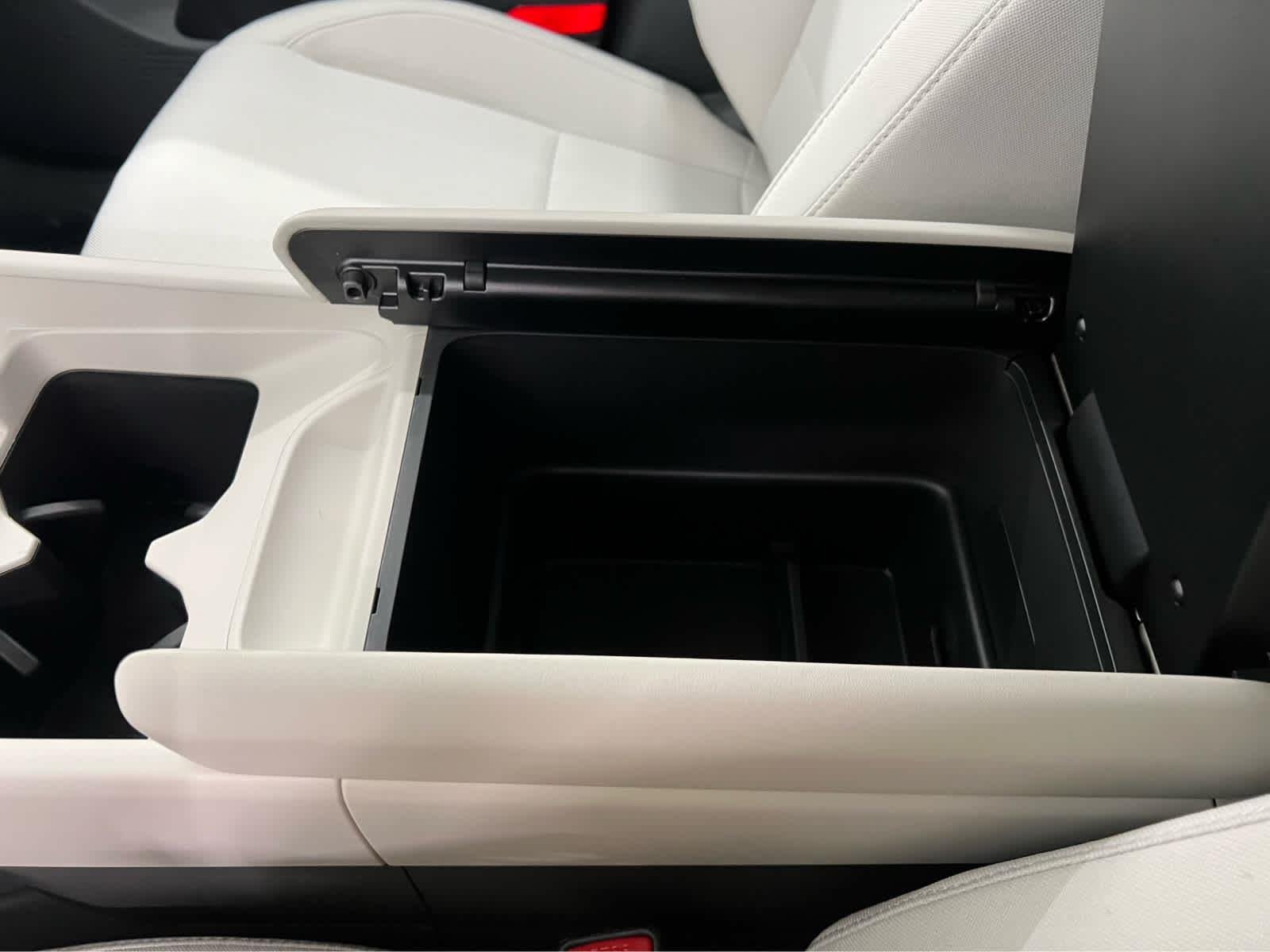 New 2026 Serenity White Hyundai SE image 20